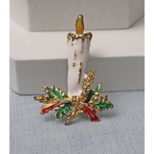 Price Reduced Enamel Christmas Brooch Pin CP95